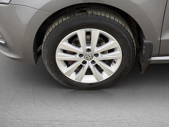 Volkswagen Polo 21 of 24