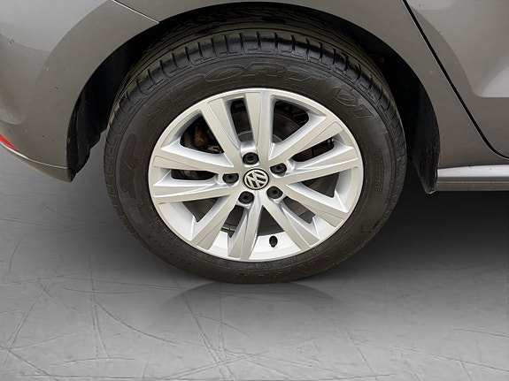 Volkswagen Polo 23 of 24