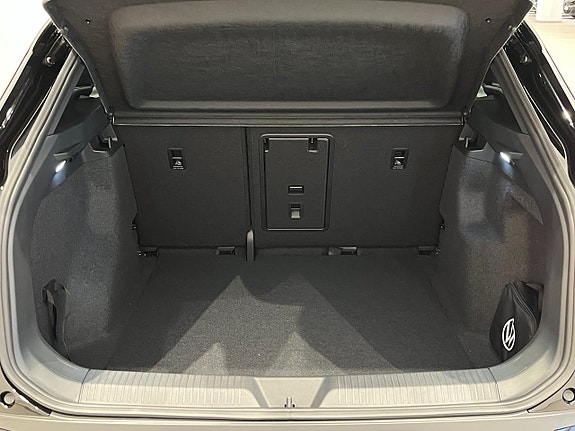 Volkswagen ID.4 6 of 18