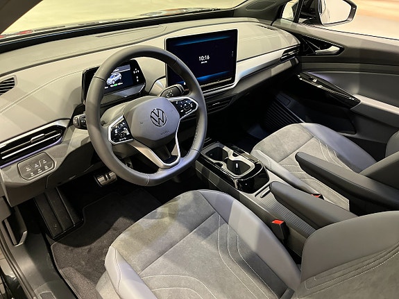 Volkswagen ID.4 8 of 18