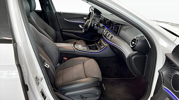 Mercedes-Benz E220 d 3 of 5