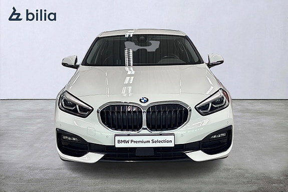 BMW 118i 5 of 5