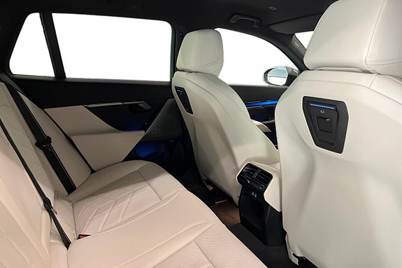 BMW 530e 7 of 18