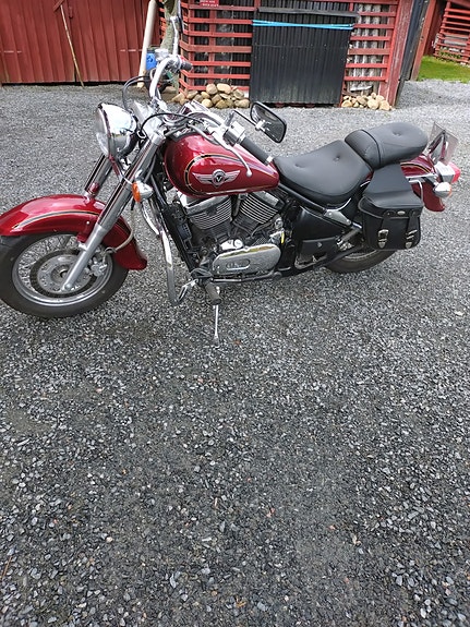 Kawasaki Vulcan 800 2 of 5