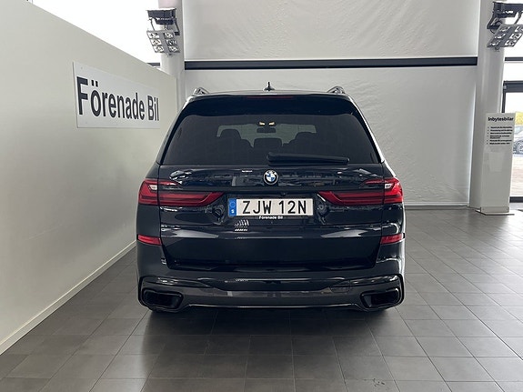 BMW X7 16 of 18