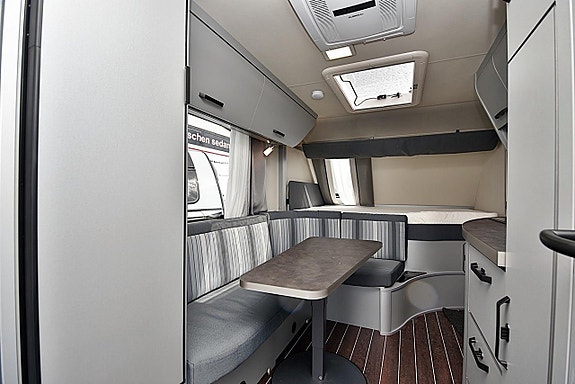 Knaus 480 QL Sport & Fun Black Selection, Dubbelbädd 14 of 23