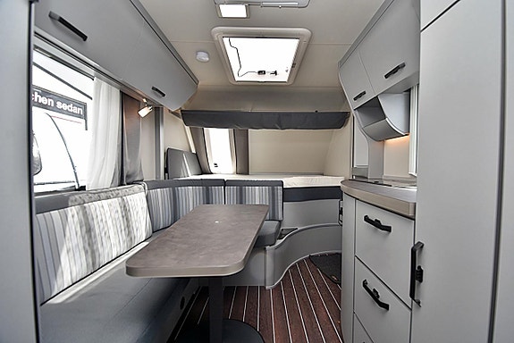 Knaus 480 QL Sport & Fun Black Selection, Dubbelbädd 15 of 23
