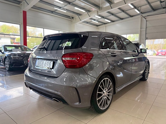 Mercedes-Benz A180 4 of 5