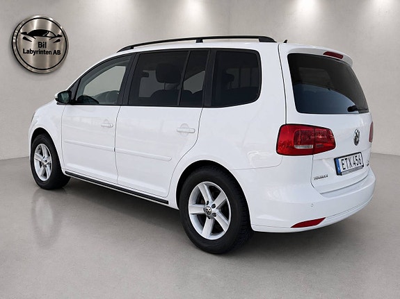 Volkswagen Touran 4 of 5