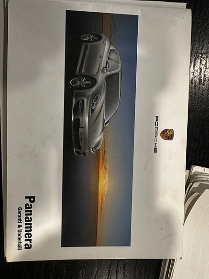 Porsche Panamera 4S 28 of 30