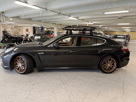 Porsche Panamera 4S 5 of 5