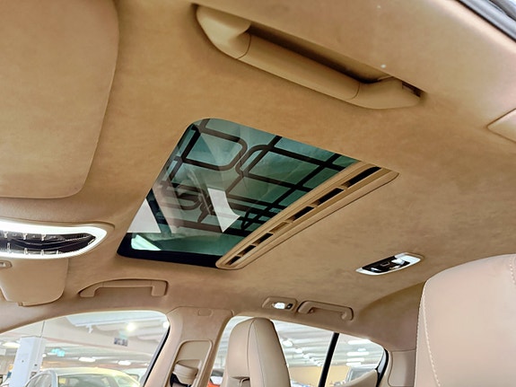 Porsche Panamera 4S 23 of 30