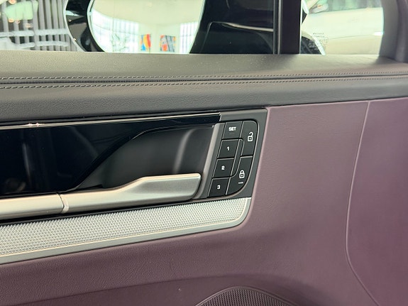 Porsche Cayenne S 11 of 27