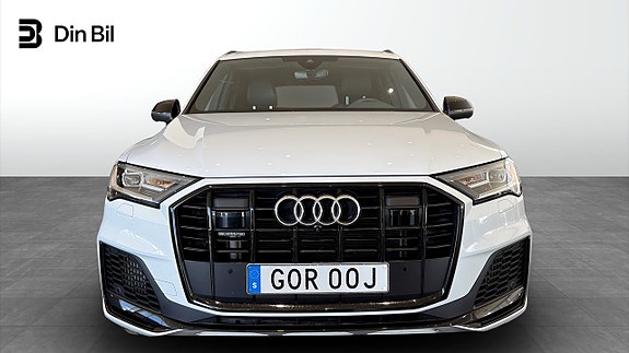 Audi Q7 4 of 5
