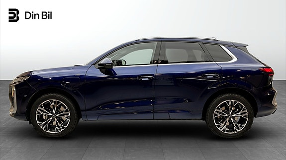 Audi Q3 2 of 5