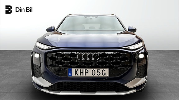 Audi Q3 4 of 5