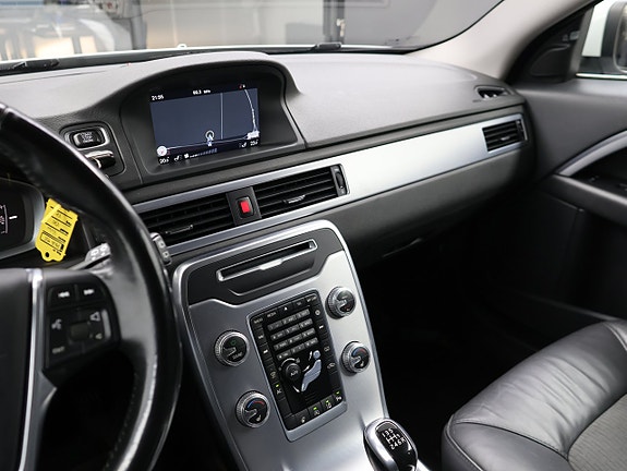 Volvo V70 15 of 27