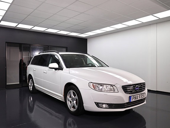 Volvo V70 3 of 27