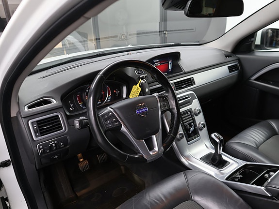 Volvo V70 12 of 27