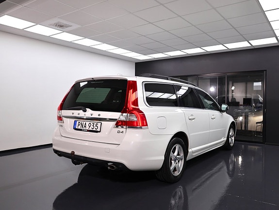 Volvo V70 7 of 27