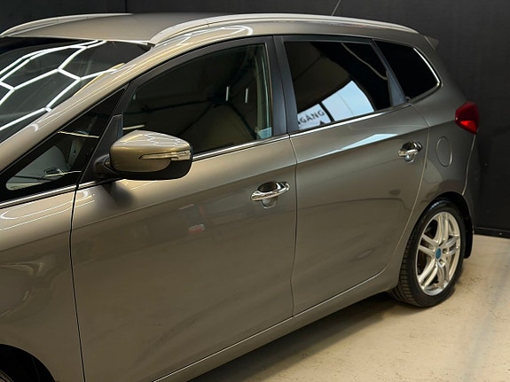 Kia Carens 14 of 23