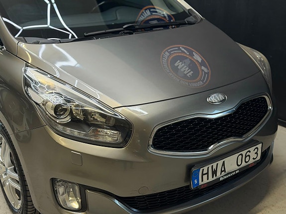 Kia Carens 6 of 23