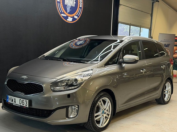 Kia Carens 5 of 23