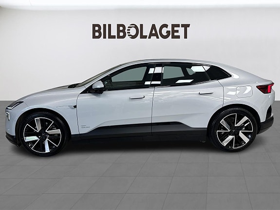 Polestar 4 2 of 5
