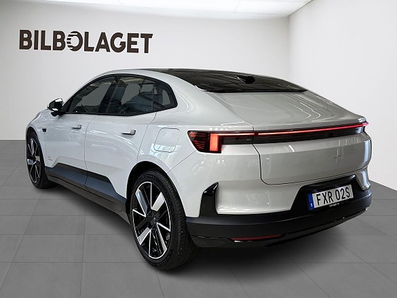 Polestar 4 3 of 5