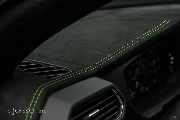 Lamborghini Urus 26 of 30