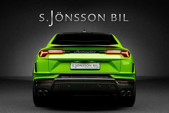 Lamborghini Urus 5 of 5