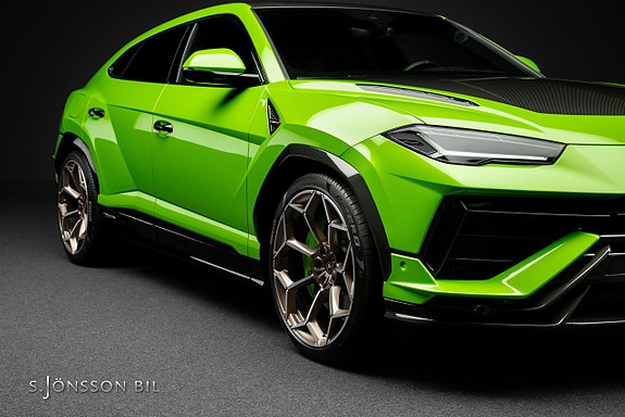 Lamborghini Urus 11 of 30