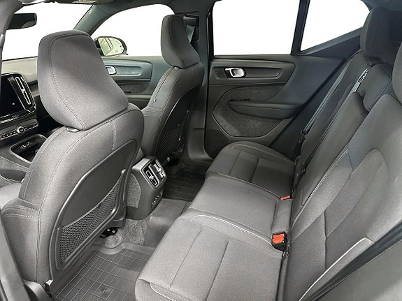 Volvo EX40 9 of 12
