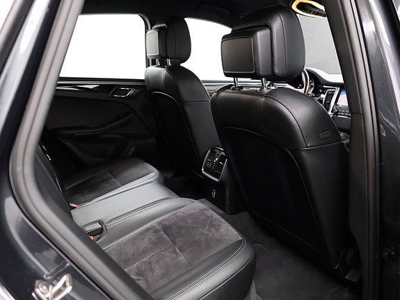Porsche Macan S 26 of 27