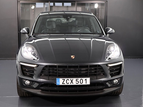 Porsche Macan S 5 of 27