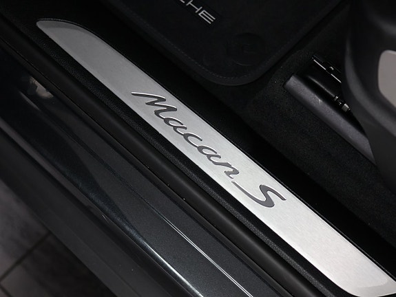 Porsche Macan S 22 of 27