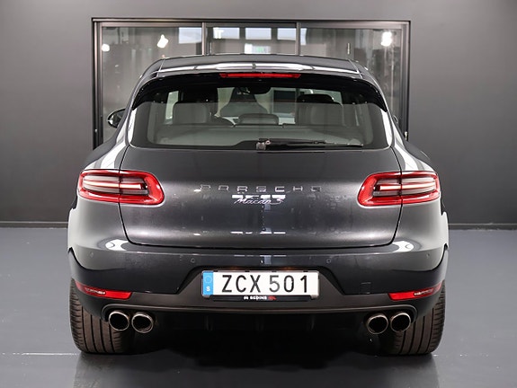 Porsche Macan S 14 of 27
