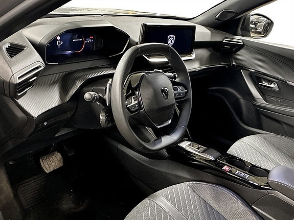 Peugeot 2008 4 of 5