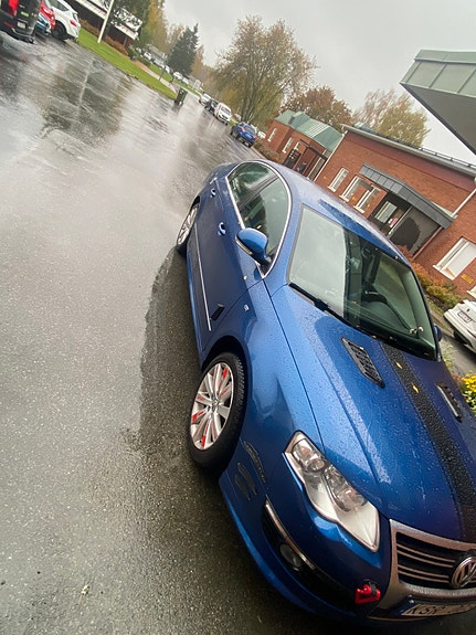 Volkswagen Passat 2 of 5