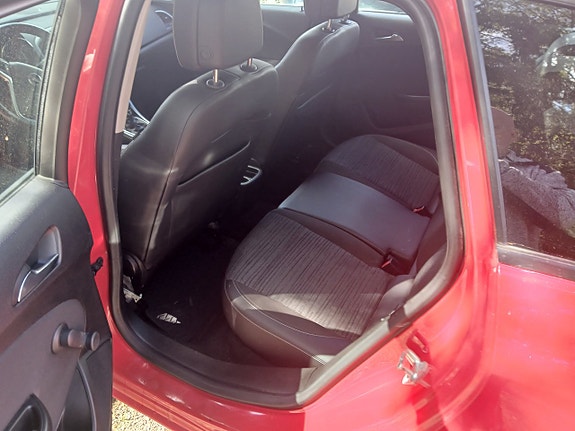 Opel Astra 6 of 6