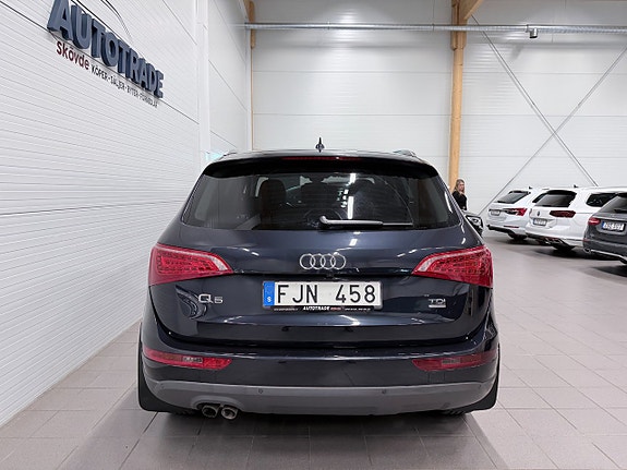 Audi Q5 8 of 17