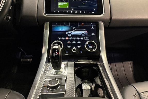 Land Rover Range Rover Sport 12 of 17