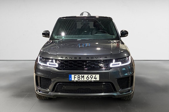 Land Rover Range Rover Sport 9 of 17