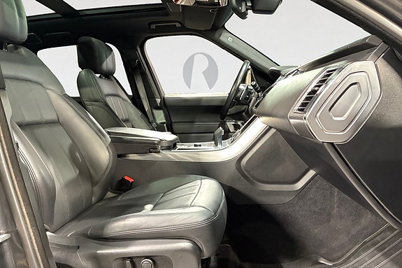 Land Rover Range Rover Sport 15 of 17