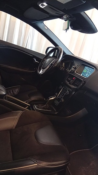 Volvo V40 6 of 7
