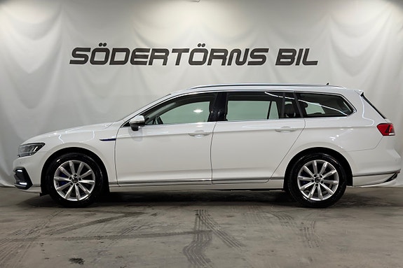 Volkswagen Passat 3 of 5