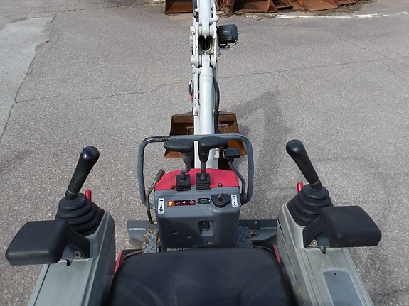 Takeuchi TB 210 R 5 of 5
