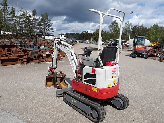 Takeuchi TB 210 R 4 of 5