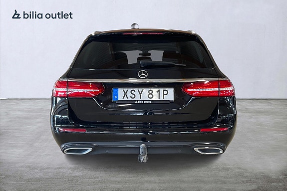 Mercedes-Benz E200 9 of 28