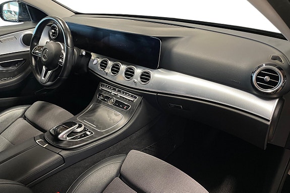 Mercedes-Benz E200 16 of 28